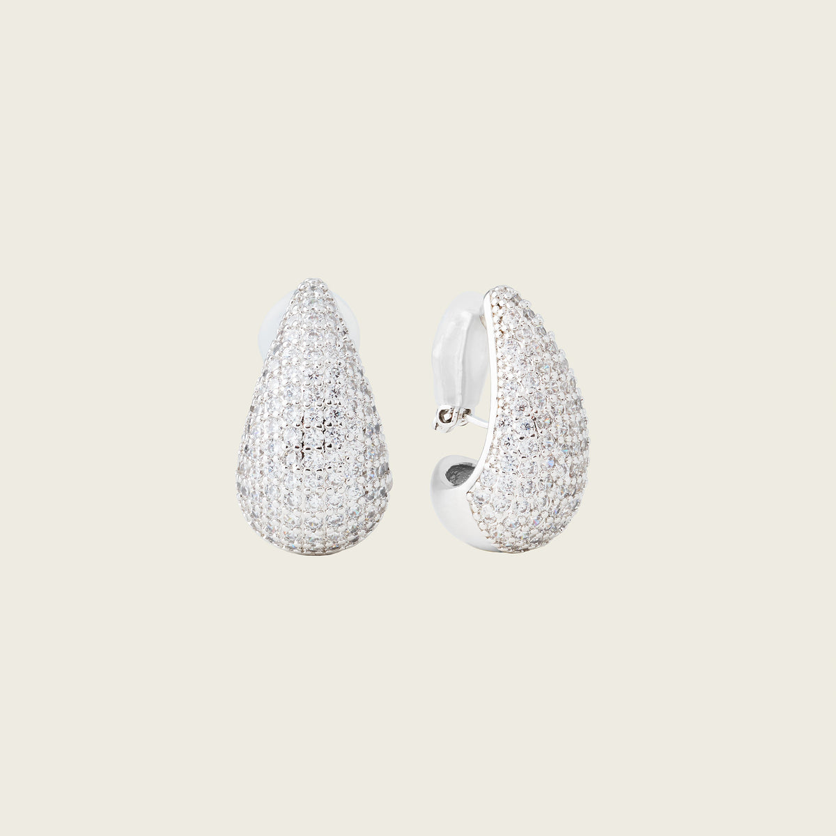https://cdn.shopify.com/s/files/1/0569/3286/0096/files/AIORI_LilaPave_ClipOnEarring_Silver_1.jpg?v=1770215205