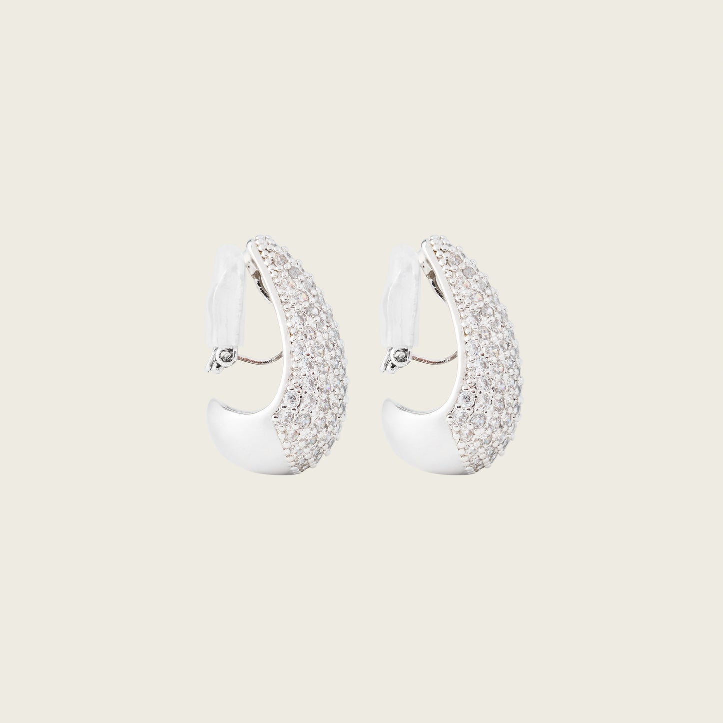 https://cdn.shopify.com/s/files/1/0569/3286/0096/files/AIORI_LilaPave_ClipOnEarring_Silver_2.jpg?v=1770231441