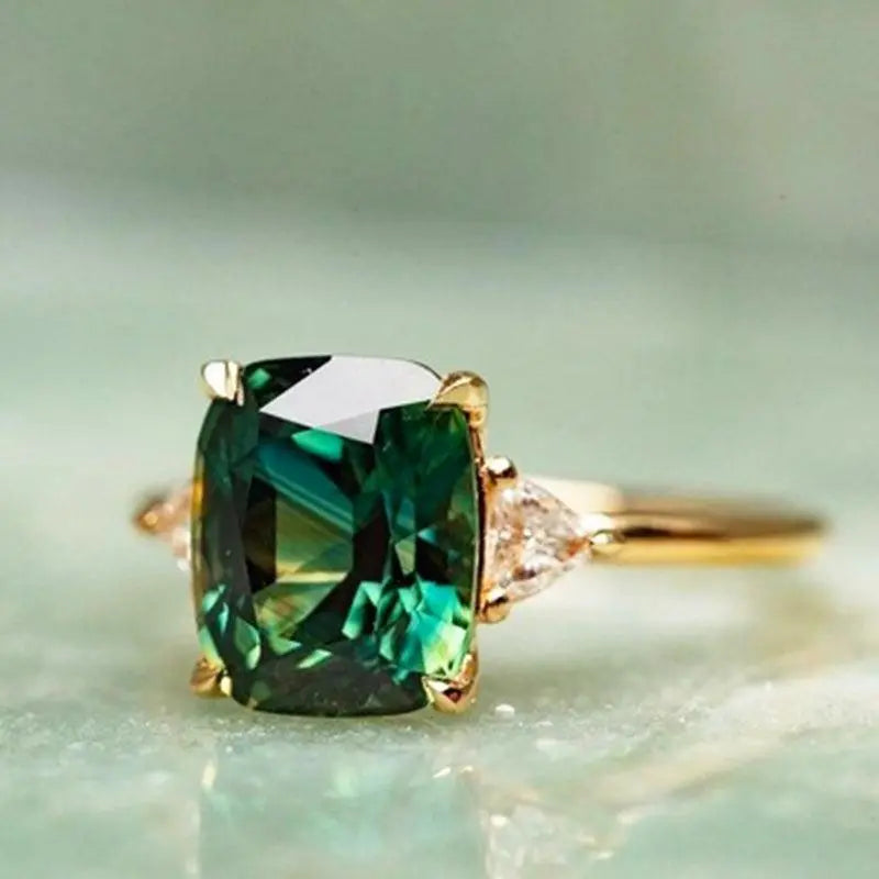 BAGUE CARRÉE ÉMERAUDE LUMINEUSE