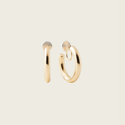 https://cdn.shopify.com/s/files/1/0569/3286/0096/files/AIORI_AllieHoop_ClipOnEarrings_Gold_1_-Shadow_89ec7ffa-f778-4a2e-916e-270d5b94cf51.jpg?v=1768785208