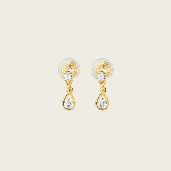 https://cdn.shopify.com/s/files/1/0569/3286/0096/files/AIORI_Naomi_ClipOnearrings_Gold_1.jpg?v=1770215758