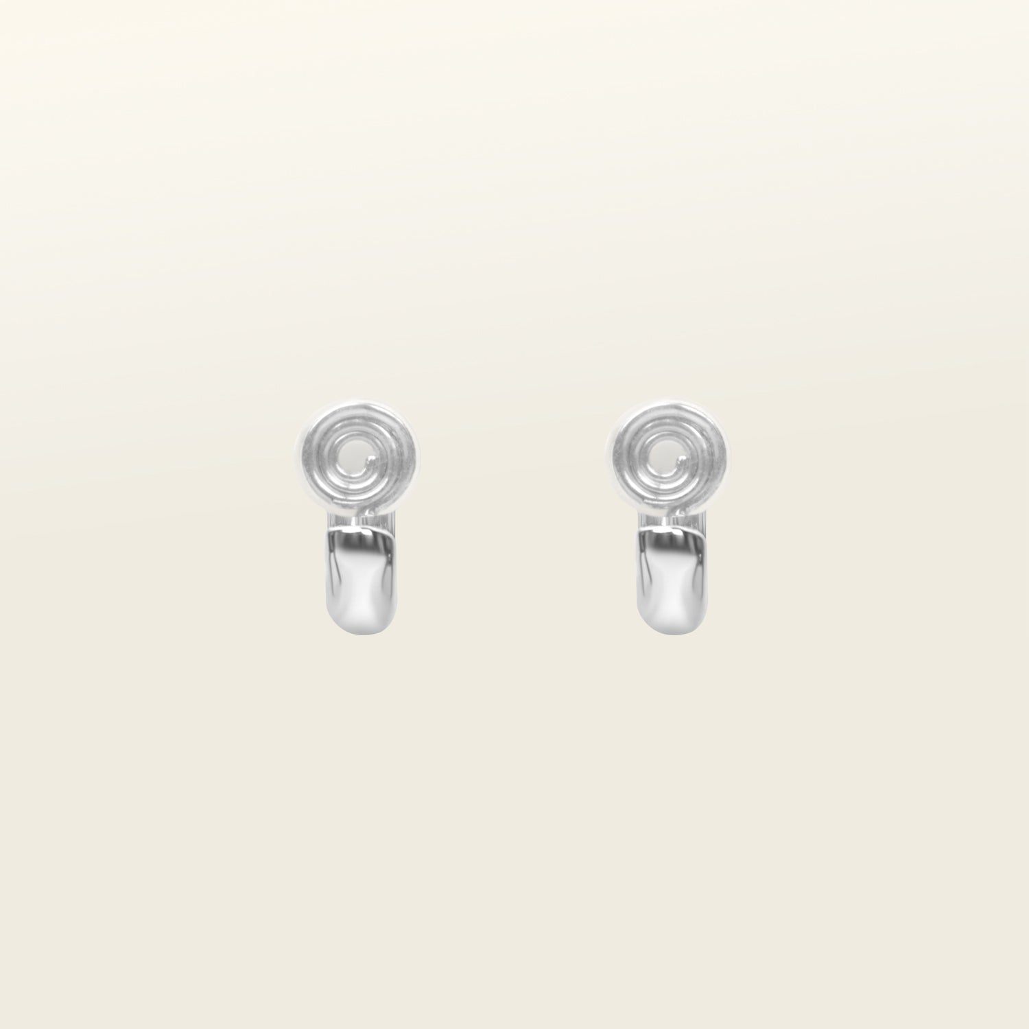 https://cdn.shopify.com/s/files/1/0569/3286/0096/files/Aiori_Simple-Silver-Huggie_Clip-On-Earrings_Silver_Back-1_af4ca612-a931-415b-8822-3dc0f0c94a9c.jpg?v=1762364124