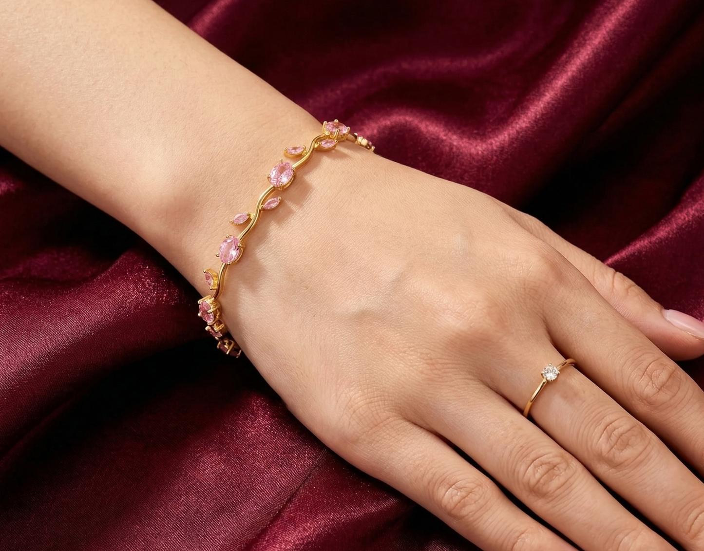 https://cdn.shopify.com/s/files/1/0788/7110/1665/files/PinkTulipBracelet1.png?v=1775227216