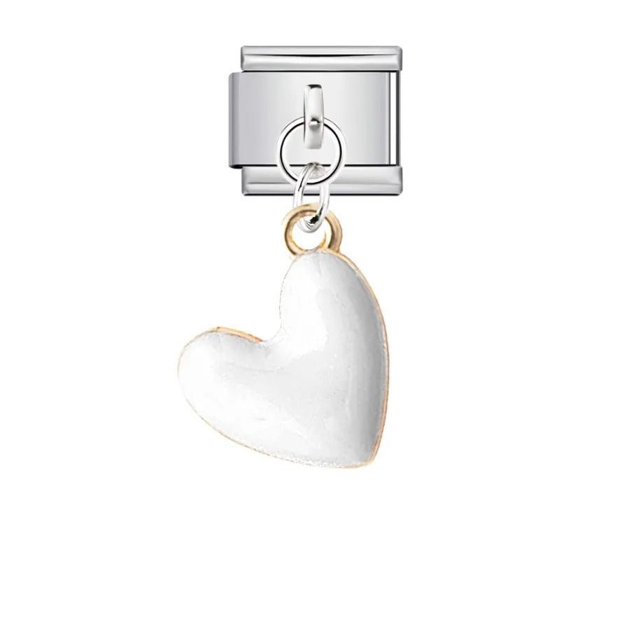 Cœur blanc suspendu